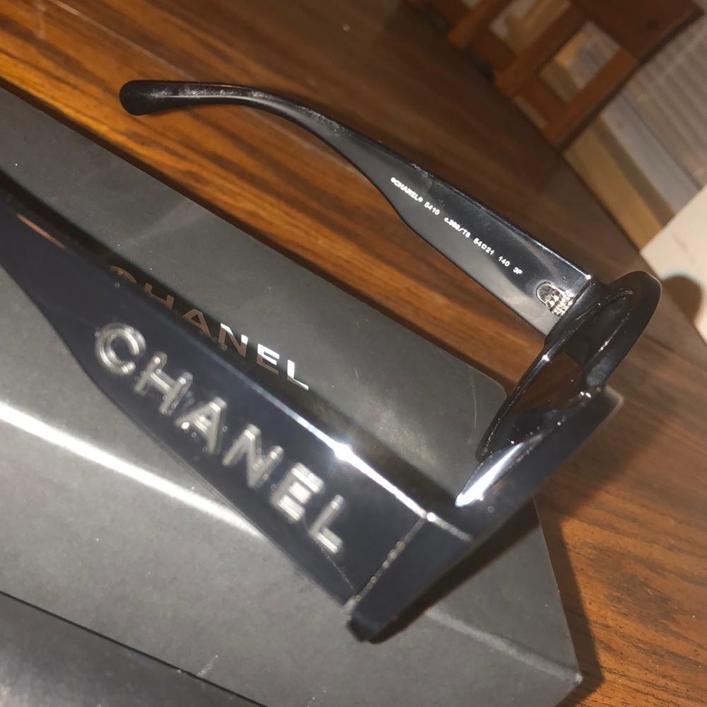 Chanel Unisex Sunglasses 100% Authentic - Picture 5 of 8
